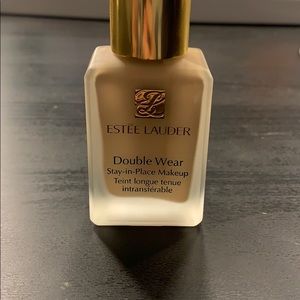 Estee Lauder double wear foundation